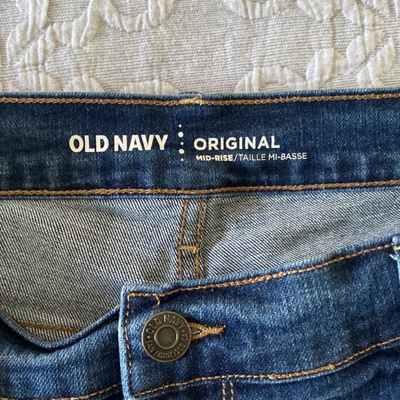 EUC Old Navy Bootcut Jeans - Size 12 Short - Picture 4 of 6
